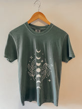 Load image into Gallery viewer, FLASH SALE - NEW - Moon Phase - Vintage Tee Vibe (2 Colours)