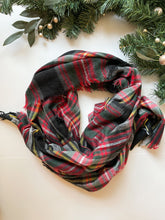 Load image into Gallery viewer, Plaid Shawl/Scarves (4 Colours)