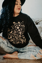 Load image into Gallery viewer, The Glinda - Halloween Vibe Print Crewneck Sweatshirt (2 Colours)